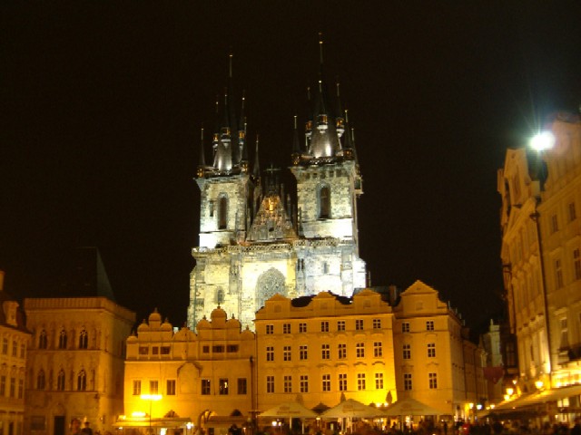 Tyn-kirken by Night.